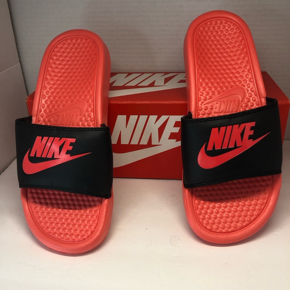 Nike Women’s Benassi JDI Sandal Size 8 M